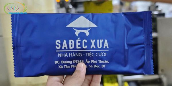 Xưởng sản xuất khăn lạnh chú trọng từ chất liệu đến bao bì